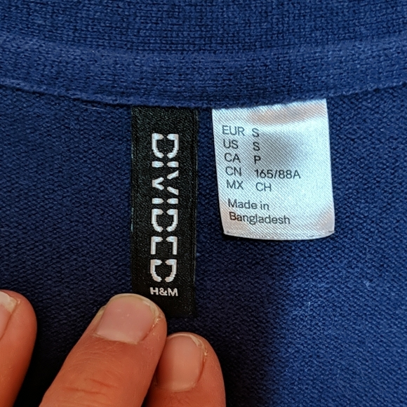 Divided button up blue cardigan - Picture 2 of 3